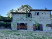 Rustici e casali in vendita di 145 m² in Strada Trinità