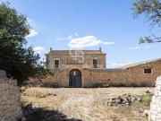 Rustici e casali in vendita di 1500 m²