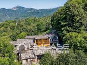 Rustici e casali in vendita di 89 m² in Frazione Odin, 3