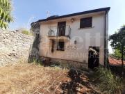 Rustici e casali in vendita di 150 m² in Via Panoramica