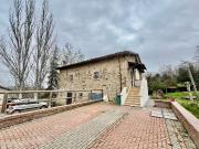 Rustici e casali in vendita di 150 m² in Via Viara, 9045