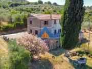 Rustici e casali in vendita di 155 m² in Via Selvarella