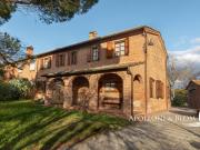 Rustici e casali in vendita di 158 m² in Piazzetta di...