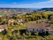 Rustici e casali in vendita di 1600 m²