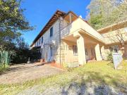 Rustici e casali in vendita di 178 m²