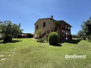 Rustici e casali in vendita di 180 m² in Strada...