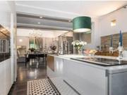 Rustici e casali in vendita di 180 m² in Via Torre di...