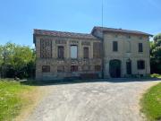 Rustici e casali in vendita di 182 m² in Via Solferino, 224
