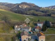 Rustici e casali in vendita di 186 m² in Via Faggiano