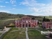 Rustici e casali in vendita di 18844 m² in Strada...