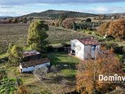 Rustici e casali in vendita di 200 m² in Strada Poggetti