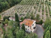 Rustici e casali in vendita di 200 m² in Strada...