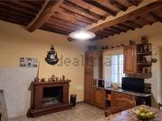 Rustici e casali in vendita di 200 m² in Via Leccio