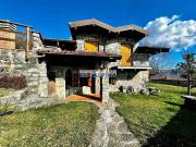 Rustici e casali in vendita di 205 m² in Via Monte Croce