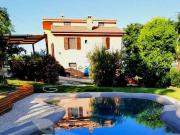 Rustici e casali in vendita di 207 m² in Via Benedetto Croce