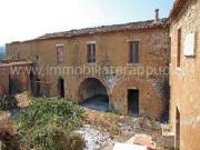 Rustici e casali in vendita di 2100 m²