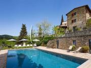 Rustici e casali in vendita di 210 m² in Via Bettino...