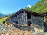 Rustici e casali in vendita di 213 m² in Località Chez...