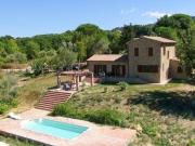 Rustici e casali in vendita di 215 m² in Via del Poggiarello