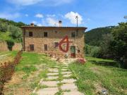 Rustici e casali in vendita di 220 m²