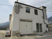 Rustici e casali in vendita di 220 m² in Frazione Calazzotto