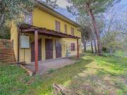 Rustici e casali in vendita di 220 m² in Strada...