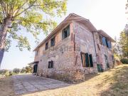 Rustici e casali in vendita di 220 m² in Strada...