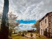 Rustici e casali in vendita di 220 m² in Via di Vitozza, 16