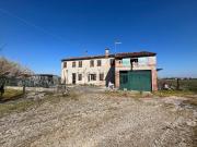 Rustici e casali in vendita di 223 m² in Via Giacomo...