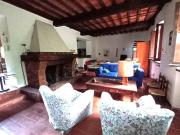Rustici e casali in vendita di 227 m² in Strada Amelia Giove
