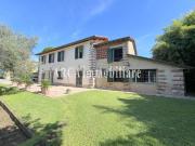 Rustici e casali in vendita di 230 m²
