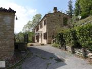 Rustici e casali in vendita di 230 m²