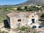 Rustici e casali in vendita di 231 m² in Contrada BALATA, 1