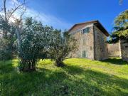 Rustici e casali in vendita di 234 m² in Via San Pietro...