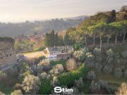 Rustici e casali in vendita di 235 m² in Strada Eugubina, 80