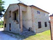 Rustici e casali in vendita di 240 m²