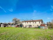 Rustici e casali in vendita di 240 m²