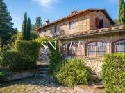 Rustici e casali in vendita di 240 m² in Località Belvedere