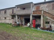 Rustici e casali in vendita di 240 m² in Via Clementina