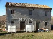 Rustici e casali in vendita di 240 m² in Via del Casale