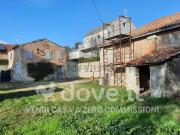 Rustici e casali in vendita di 240 m² in Via Giuseppe...