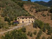 Rustici e casali in vendita di 240 m² in Via San Pietro...