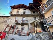 Rustici e casali in vendita di 250 m² in Frazione Rotin