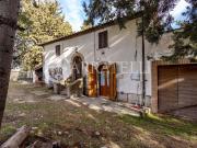 Rustici e casali in vendita di 250 m² in Strada...