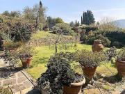 Rustici e casali in vendita di 250 m² in Via di Baroncelli