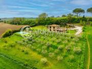 Rustici e casali in vendita di 250 m² in Via G. Carducci, 9