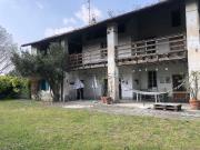 Rustici e casali in vendita di 250 m² in Via Golgi