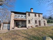 Rustici e casali in vendita di 250 m² in Via Murale