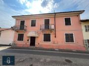 Rustici e casali in vendita di 252 m² in Via Roma, 19