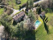 Rustici e casali in vendita di 253 m² in Strada...